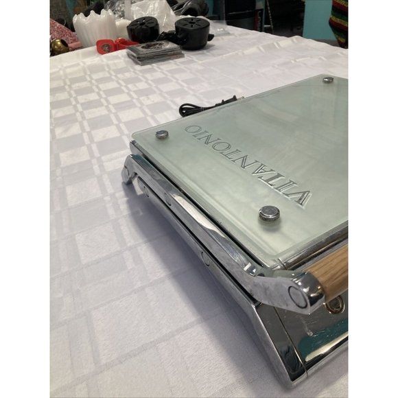 Vitantonio Panini Press Frosted Glass Chrome Wood Handle Grill VTGPN11CAN - Picture 5 of 9